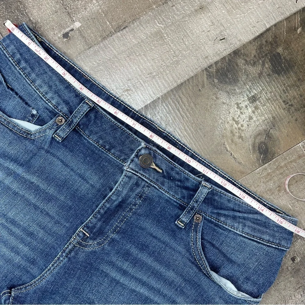 Lucky Brand Bermuda Jean Short size 8/29